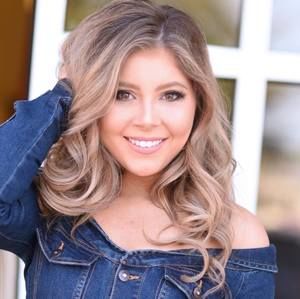 Meet your Posher, Kendra